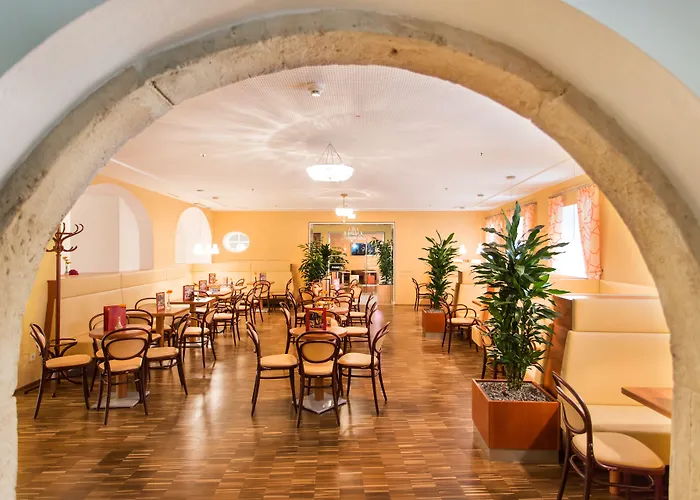 Jufa Hotel 4*